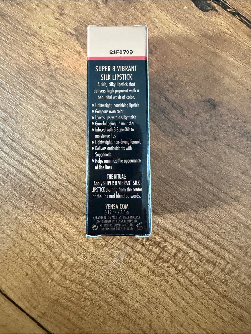 Yensa Super 8 Vibrant Silk Lipstick in Captivate - BNIB!